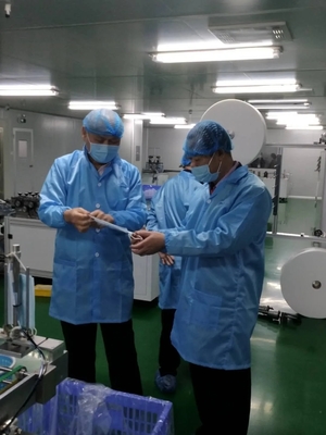 汕尾醫(yī)用口罩企業(yè)順利通過(guò)省藥監(jiān)局GMP體系核查，技術(shù)服務(wù)彰顯行業(yè)典范